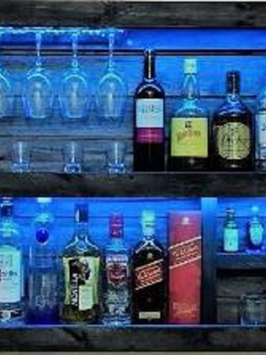 Adega madeira em led para vinhos e whisky – natal.