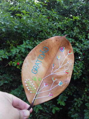 Arte sobre a arte de deus folha natural bordada a mão