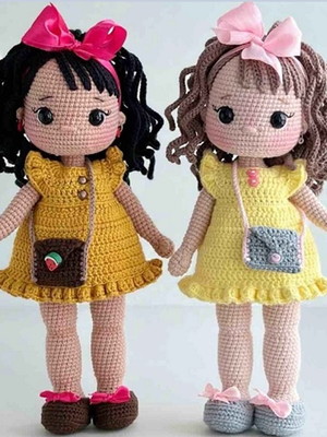 Boneca adriana em amigurumi
