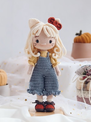 Boneca gatinha juju em amigurumi