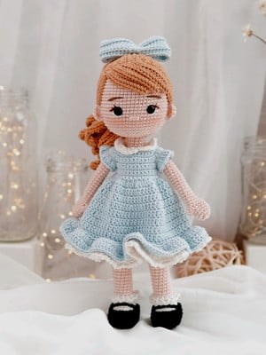 Boneca nina em amigurumi