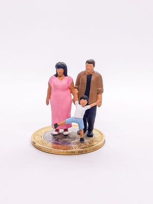 Casal com menino miniatura m1071