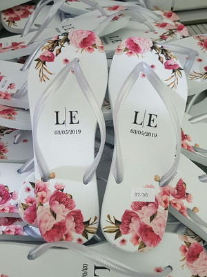 Chinelo casamento floral rosado