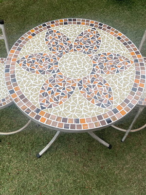 Conjunto mesa em mosaico flor