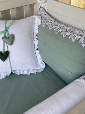 Kit berço verde malva rendas básico