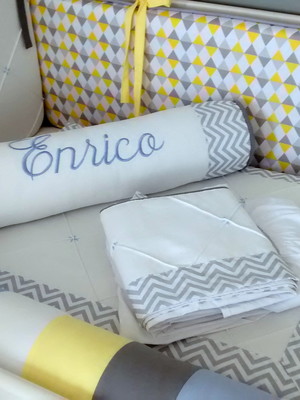 Kit berço menino triângulos amarelo e cinza - 342 básico