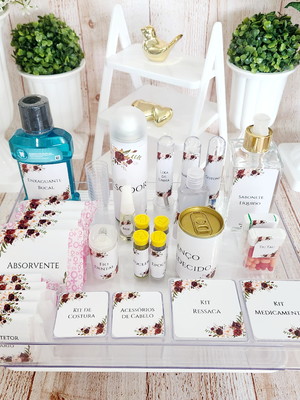 Kit toalete masculino e feminino(c/ bandejas ) personalizado