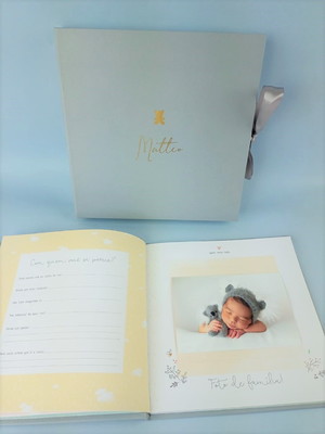 Livro do bebê e caixa personalizado