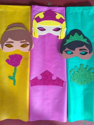 Máscara + capa em eva/tnt princesas festas e eventos