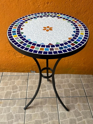 Mesa em mosaico