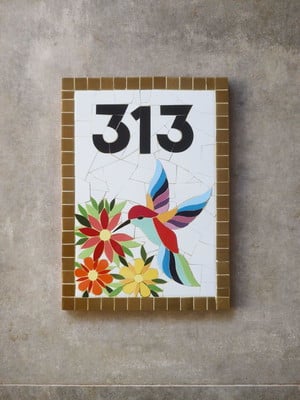 Número em mosaico - beija flor