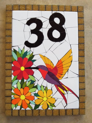 Número em mosaico - beija flor