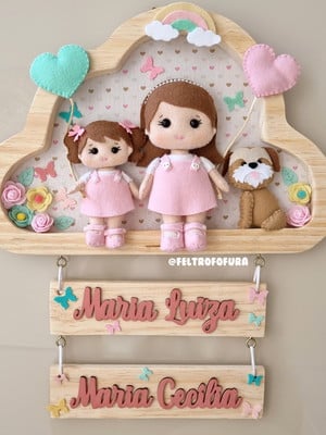 Nuvem madeira porta maternidade meninas irmãs cachorro feltr