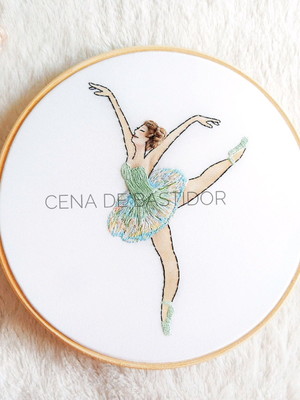 Retrato bordado bailarina