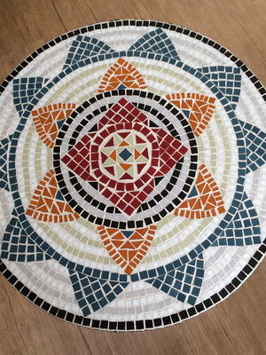 Tampo de mesa em mosaico de vidro