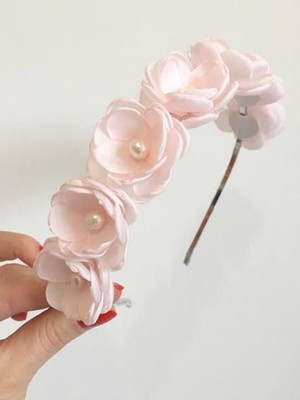 Tiara florzinhas de cetim